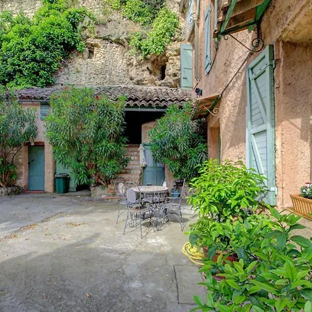 Saint Jean 2* Orange (Vaucluse)