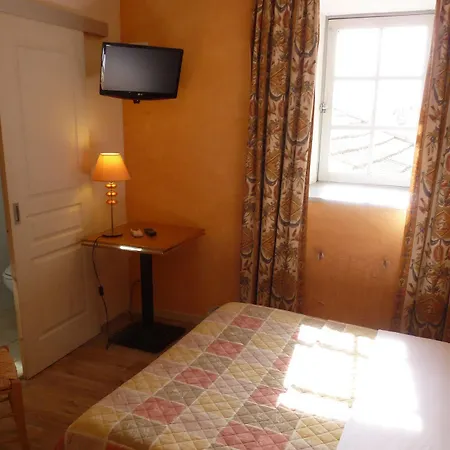 Hotel Saint Jean 2*